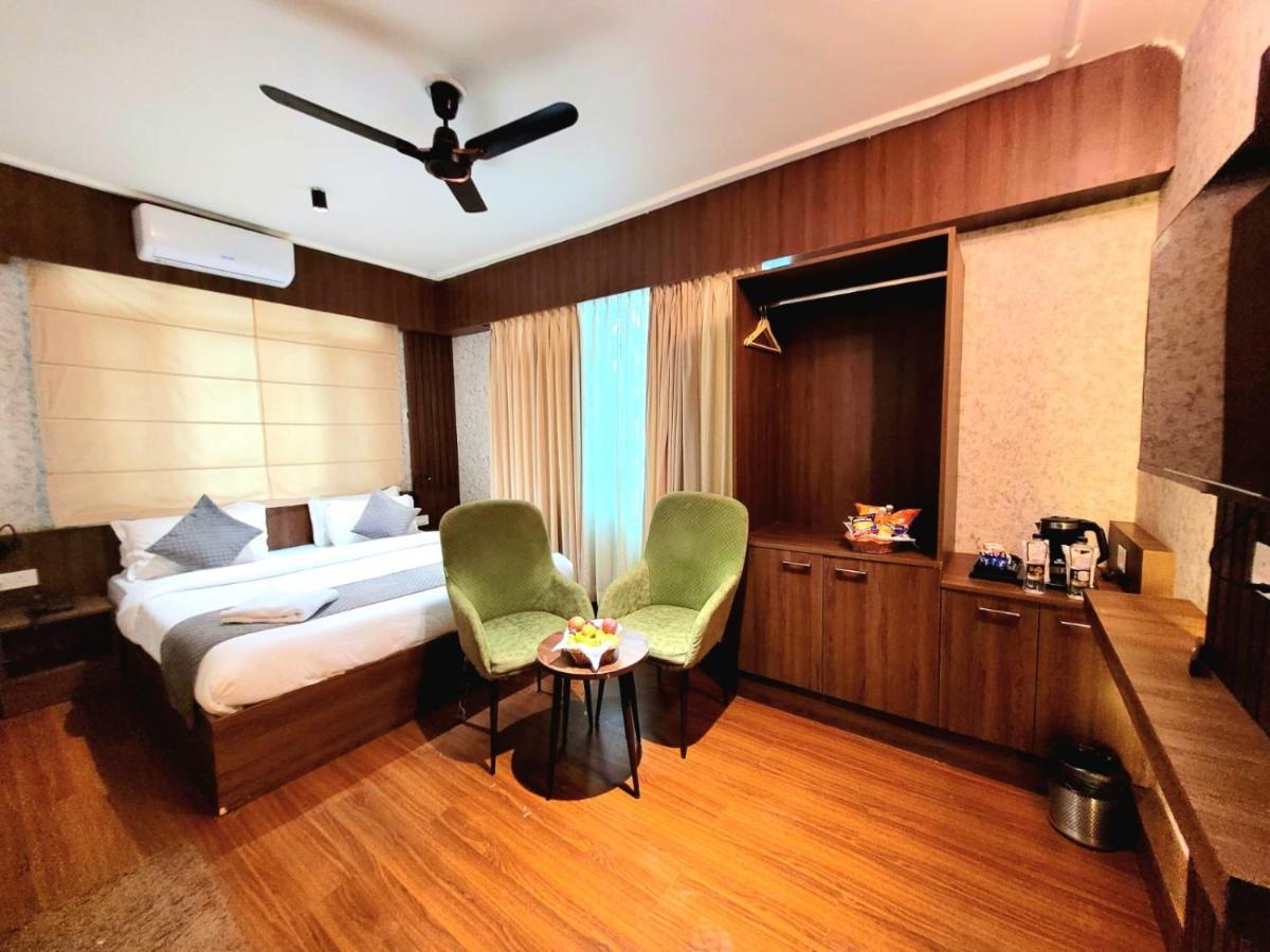 Hotel Royal Plaza Srīnagar Eksteriør billede