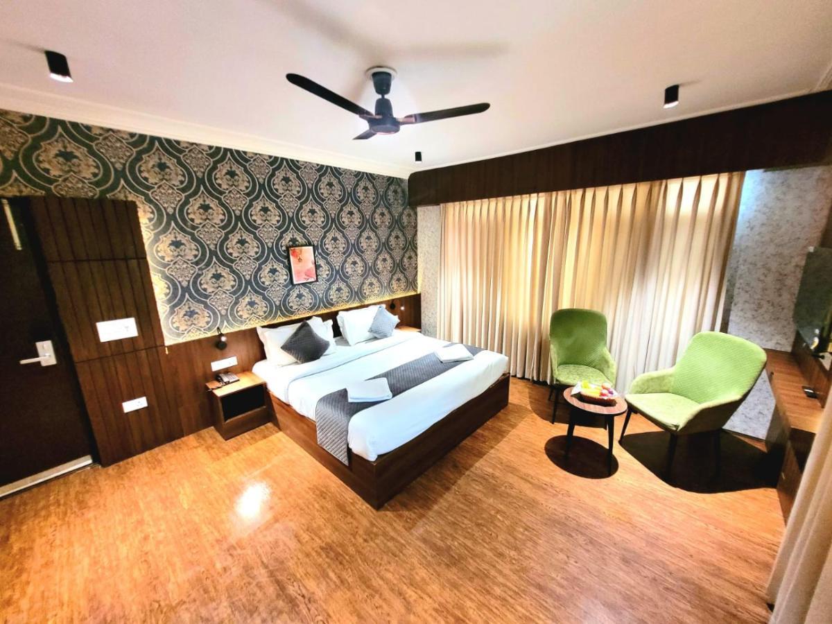 Hotel Royal Plaza Srīnagar Eksteriør billede