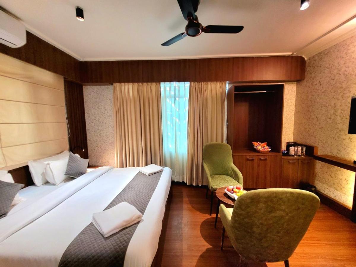 Hotel Royal Plaza Srīnagar Eksteriør billede