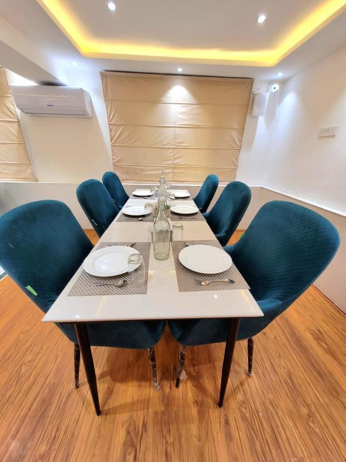 Hotel Royal Plaza Srīnagar Eksteriør billede