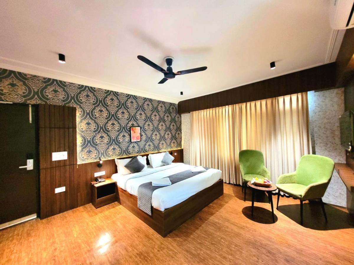 Hotel Royal Plaza Srīnagar Eksteriør billede